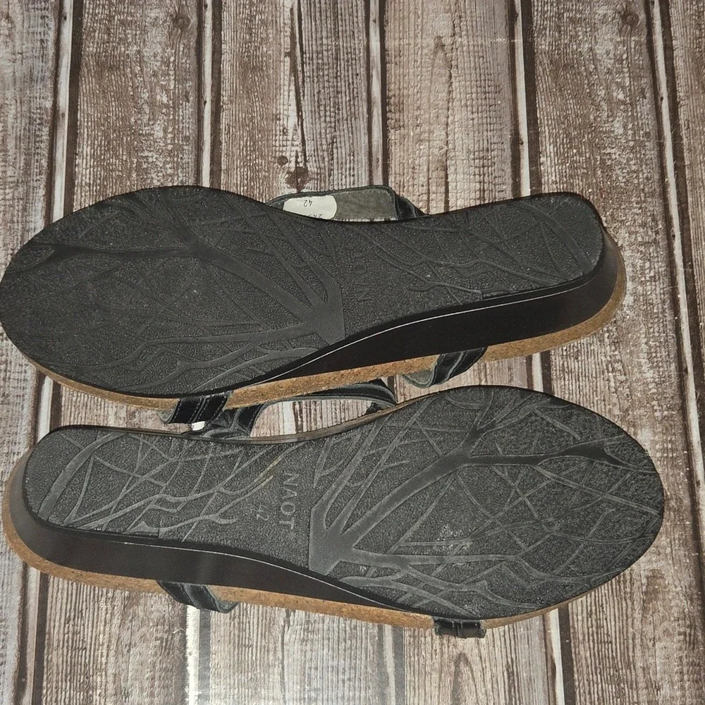 Sz 42/ 11 Naot Black Leather Wedge Sandals Slides Patent Knot Comfort‎ VGUC!